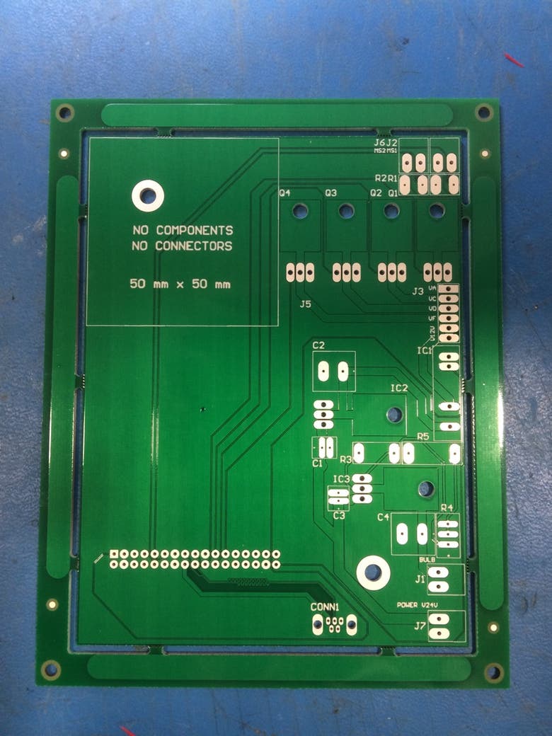 DAQ extension board for motor control and reading sensors
