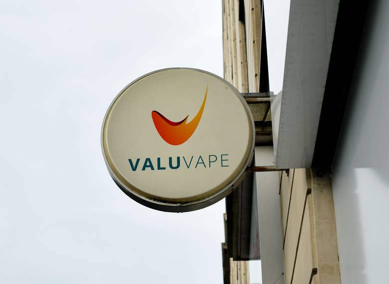 Valu Vape Logo Design