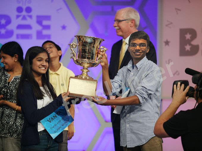 Penyertaan Peraduan #89 untuk                                                 Crowning a New Spelling Bee Champion
                                            